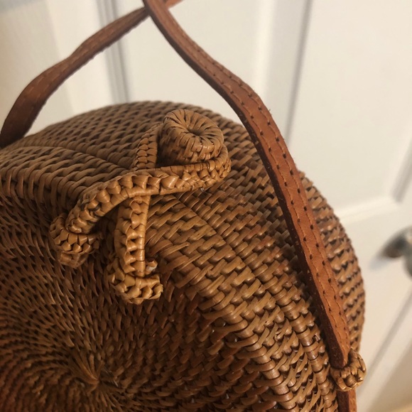 Super cute basket bag with long strap - Picture 3 of 4